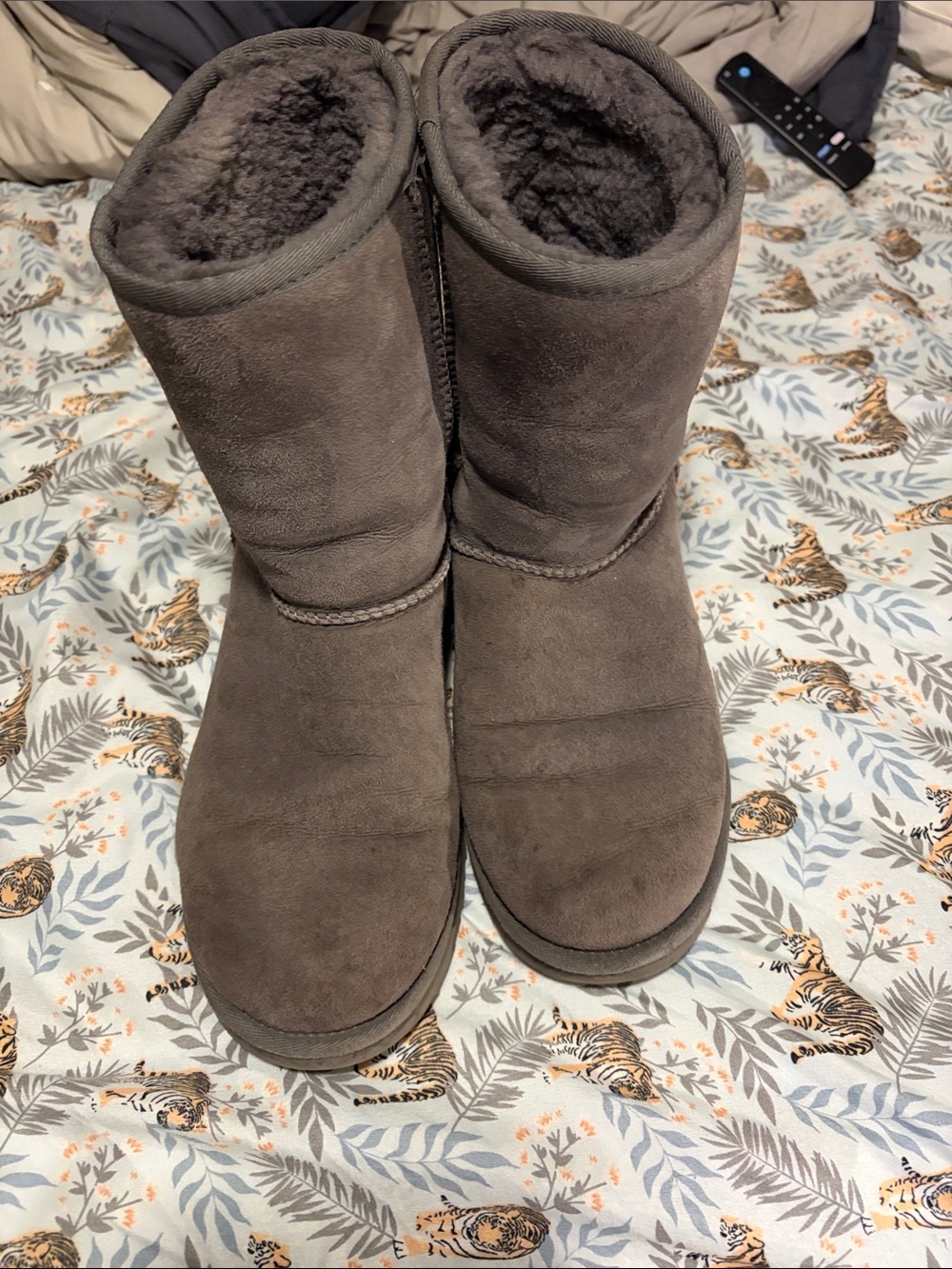 Classic Gray Ugg Shearling Lined Short Boots - 9 - Picture 2 of 5